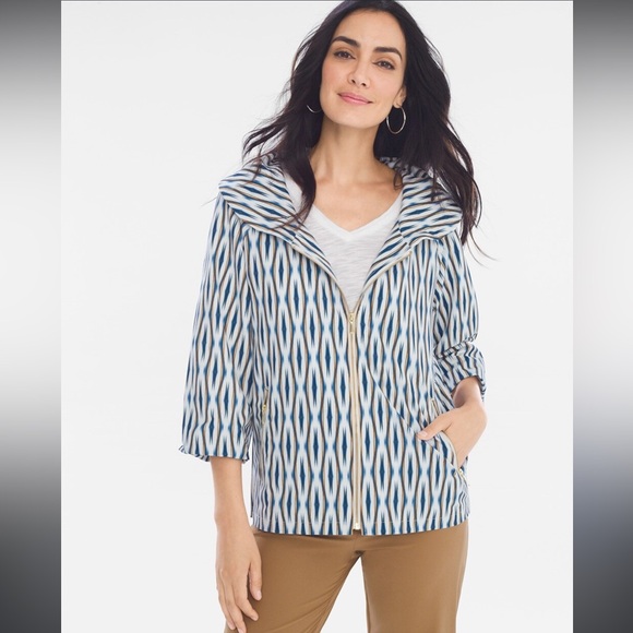 Chico’s Zenergy Ikat Jacket White Blue 3/4 Sleeve lightweight Jacket Sz 4/6 - Picture 1 of 14